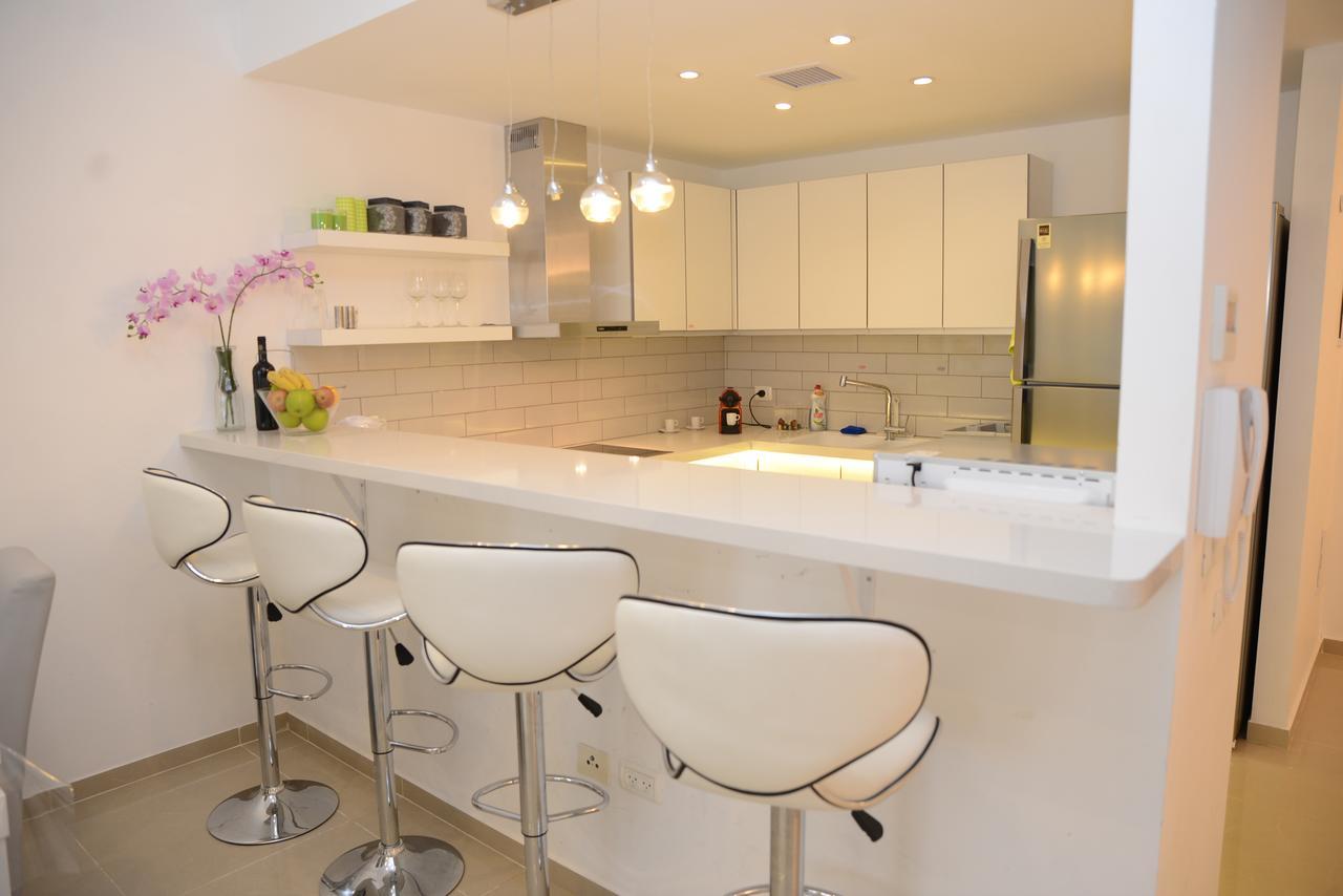 Saidoff, Amazing 4 Bedroom 3 Bath In City Center, Pool, Parking!!! Jerusalem Exterior photo